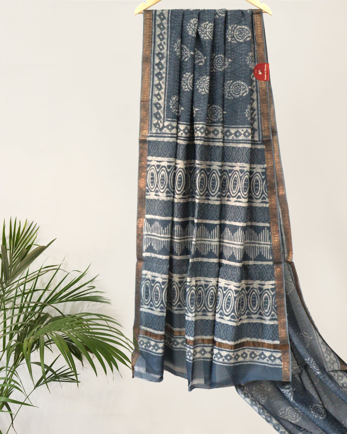 Indigo Dabu Print Maheshwari Saree