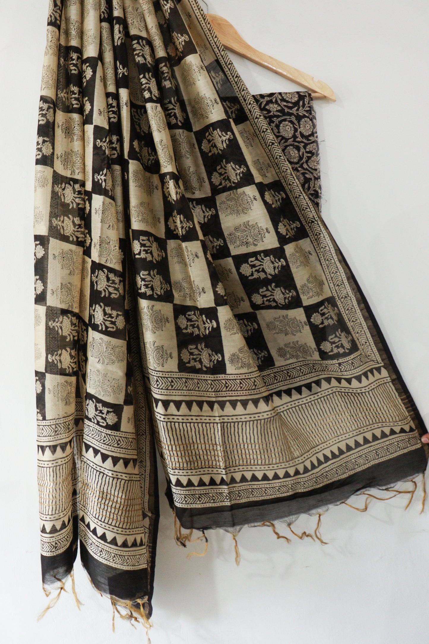 Black jaal chanderi suit