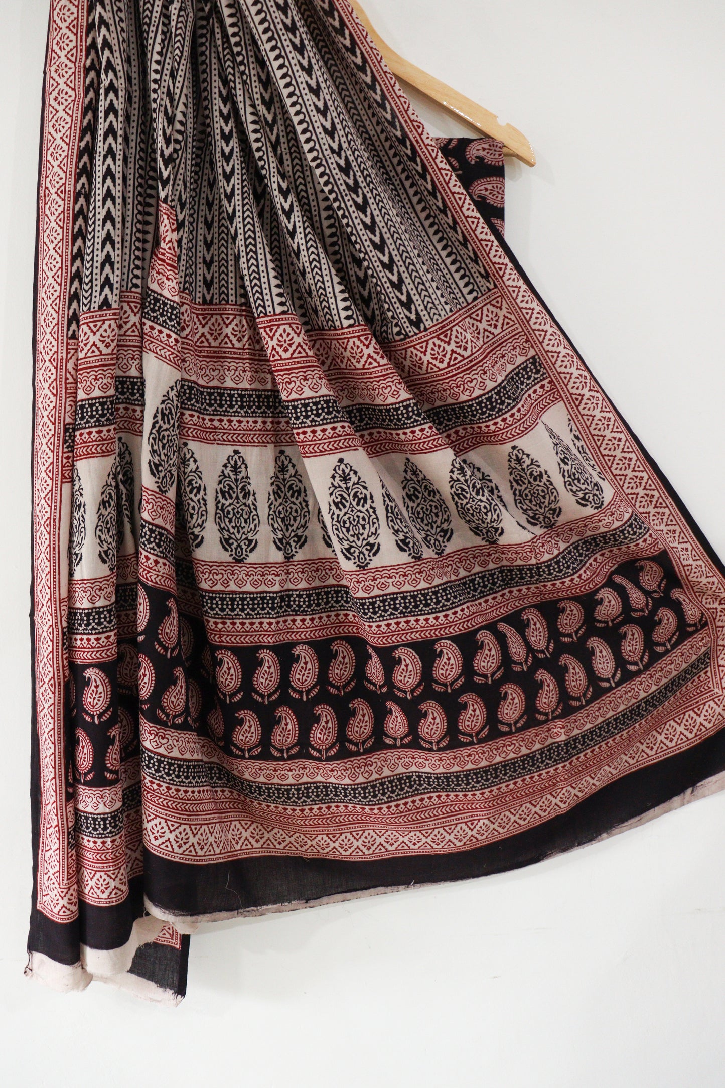 Black off white butta bagh suit