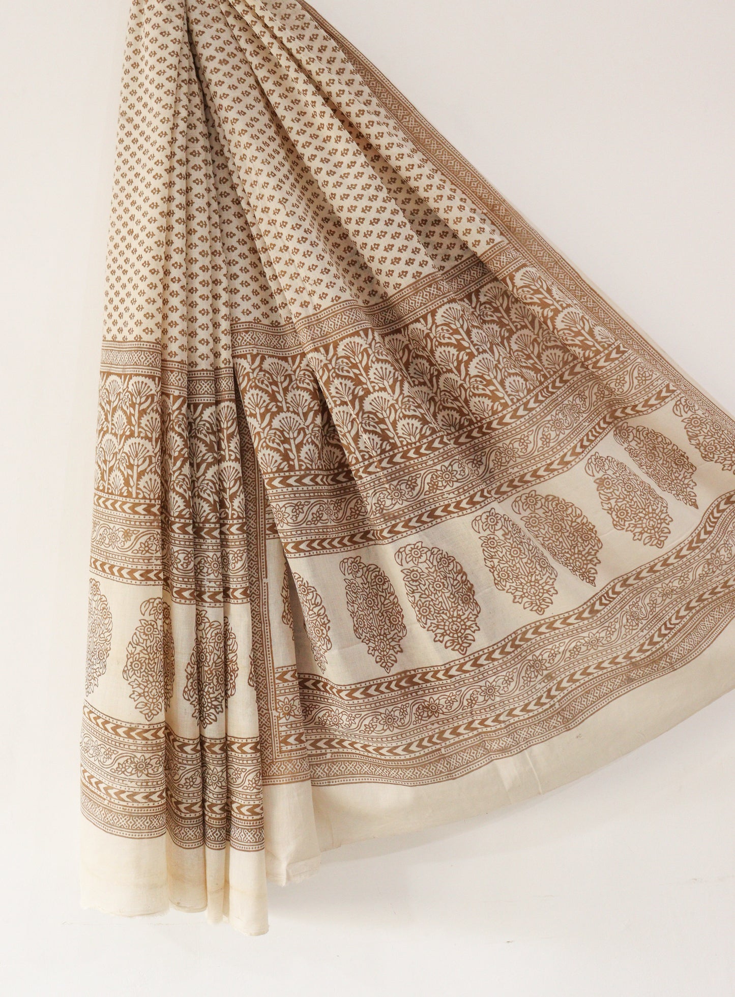 Black floral jaal cotton bagh
