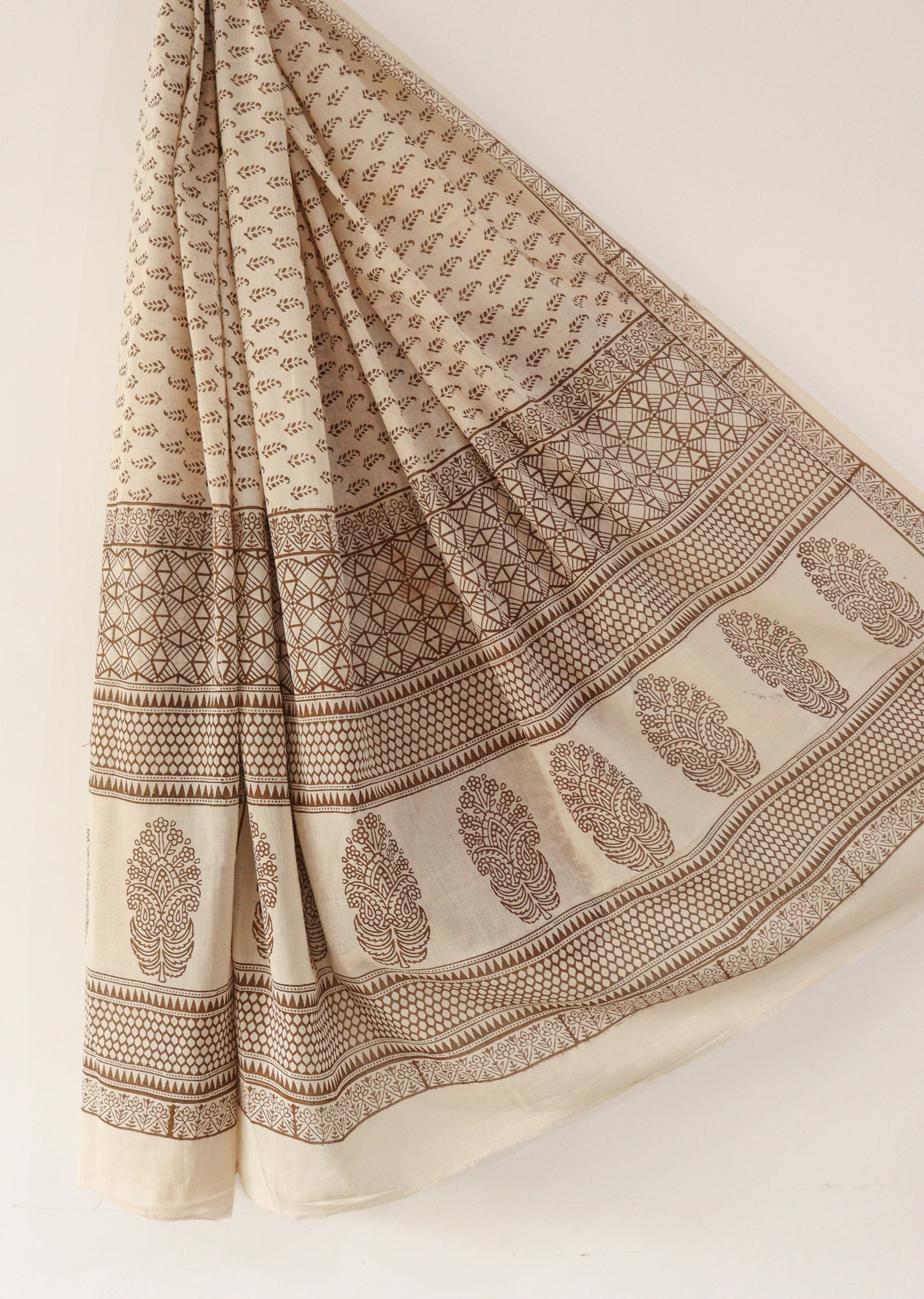 Floral maroon ochre cotton bagh