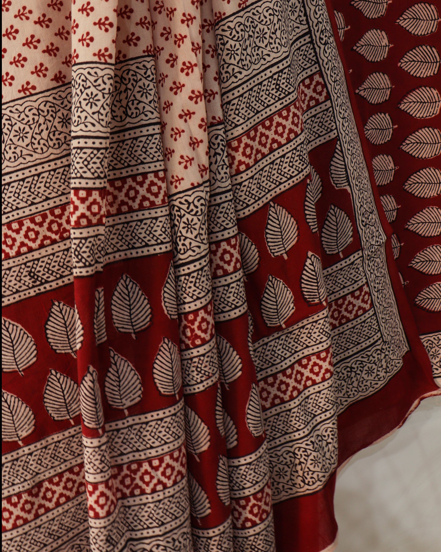 Maroon Leaf Pattern Bagh Print Suit