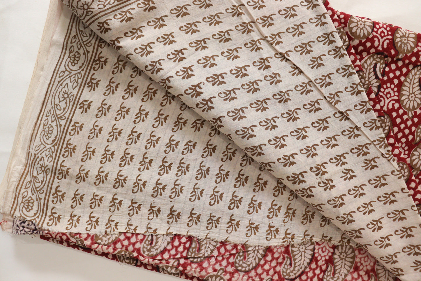 Maroon ochre butta cotton bagh