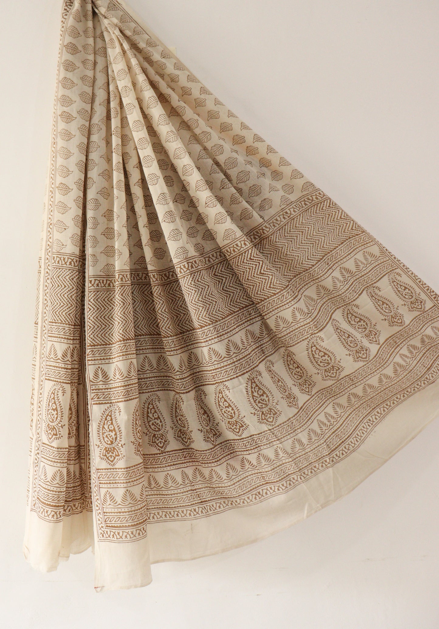 Ochre stripes cotton bagh