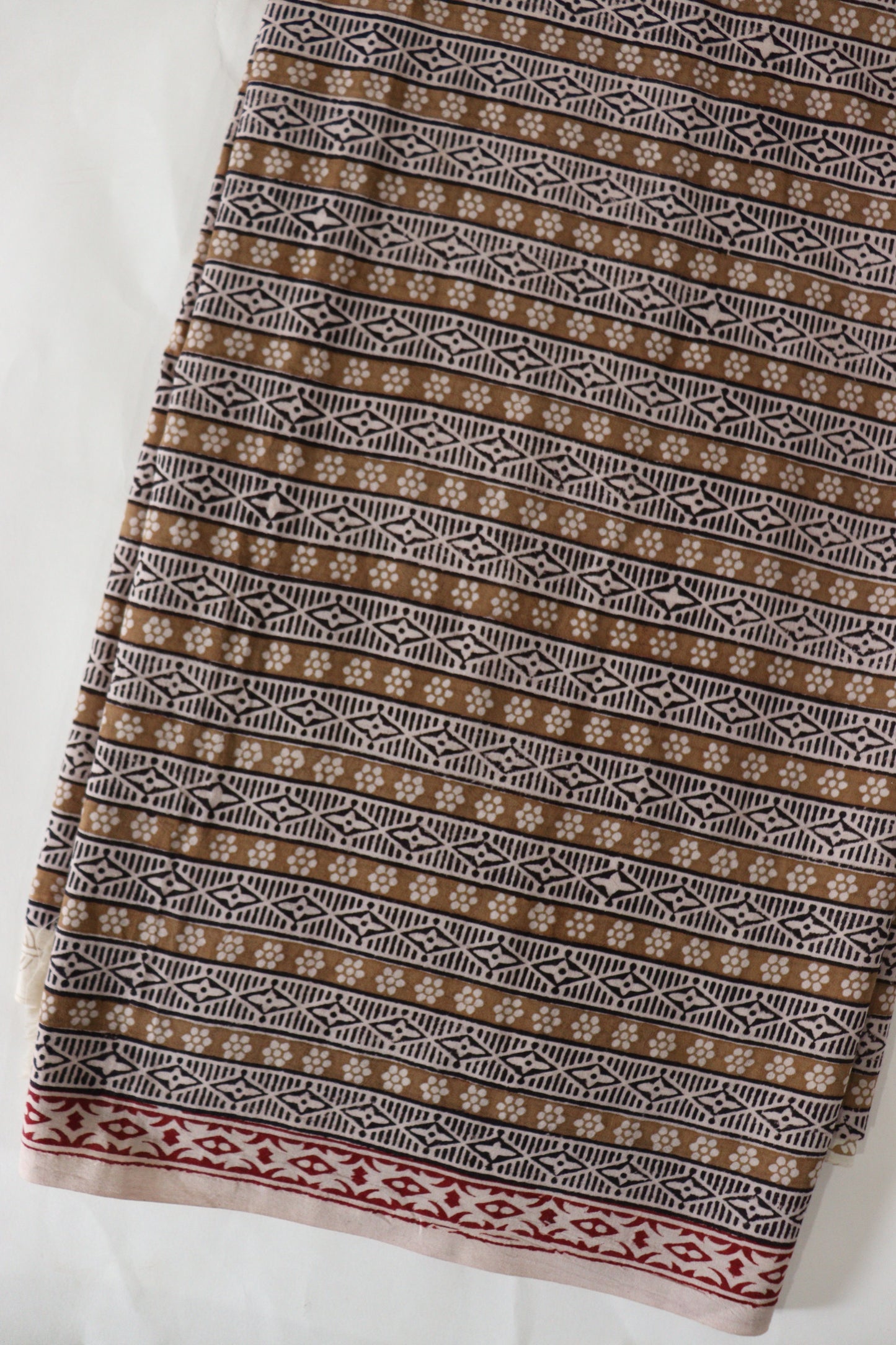 Ochre stripes cotton bagh